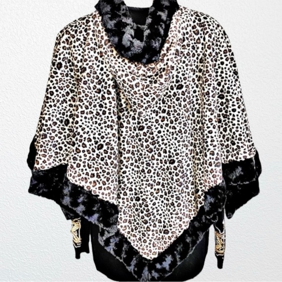 Reversible Faux Fur Hooded Cape/Poncho mink/Leopard/Animal Print OS - Picture 6 of 10
